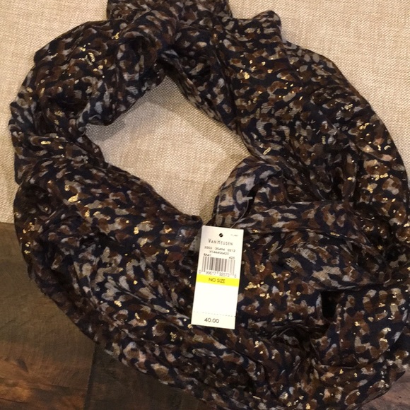 Van Heusen scarf - Picture 1 of 2